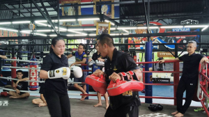 ศภษ.ยศ.ทอ. นำนายทหารนักเรียนต่างประเทศ รุ่นที่ ๔๖ ศึกษาศิลปะมวยไทย ณ ค่ายมวยราชานนท์