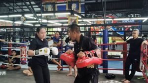 ศภษ.ยศ.ทอ. นำนายทหารนักเรียนต่างประเทศ รุ่นที่ ๔๖ ศึกษาศิลปะมวยไทย ณ ค่ายมวยราชานนท์